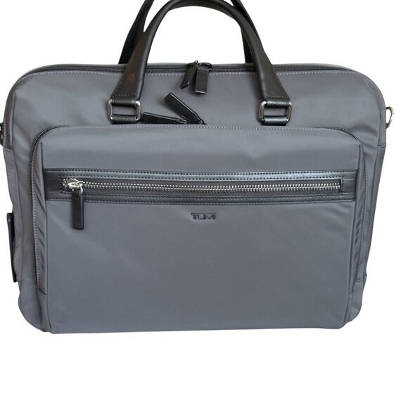 Tumi OAKFIELD Grey Nylon & Leather Large Laptop Briefcase  136350, New with tags - Picture 2 of 16